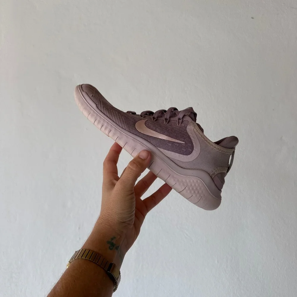Nike Sneakers Womens 7 Free RN 2018 Running Shoes 942837-600 Elemental Rose